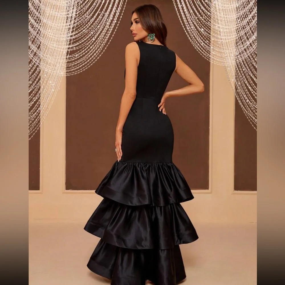 Belle Ladies' Evening Dress With Tiered Hem And Patchwork Fabric - Picture 2 of 7